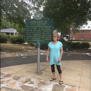 Meet your Posher, Fay